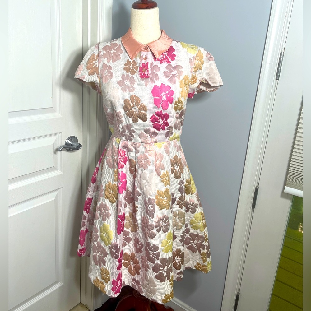 ModCloth Pink Metallic Floral Jacquard Dress – Size M